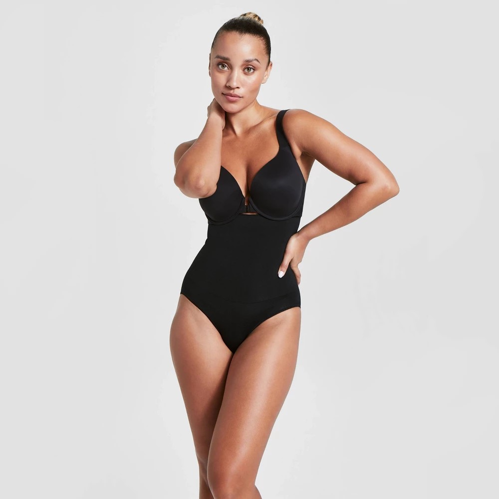 STR | ASSETS by SPANX® SPANXsculpt® Women's Remarkable Results High-Waisted Control Briefs - Black S