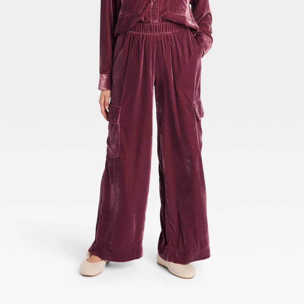 STR | Women's Mid-Rise Wide Leg Velvet Cargo Pants - Universal Thread™ Maroon XL